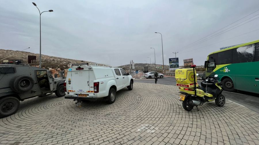إصابة حرجة لشاب أصاب مجندة دهسًا قرب رام الله